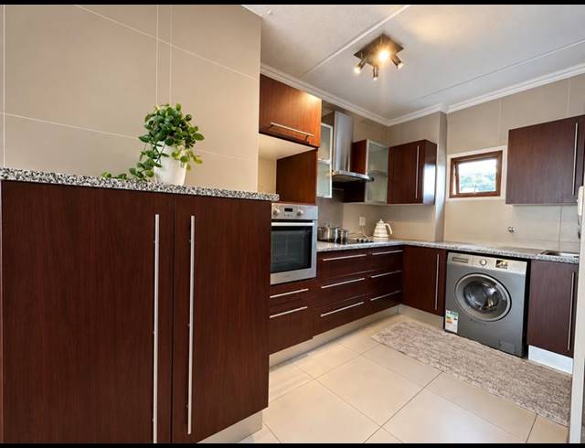 2 BEDROOM APARTMENT FOR SALE IN SANDTON CENTRAL